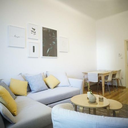 Apartment Centar Zagabria Esterno foto